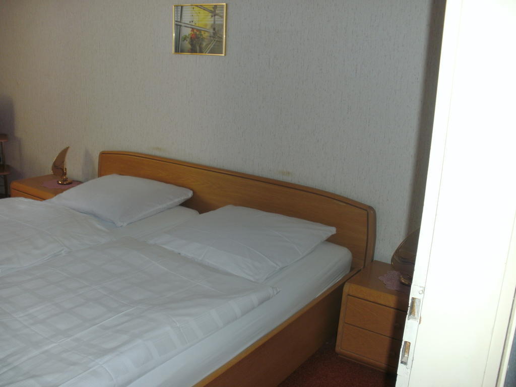 Landhotel Zum Schiff Laurenburg Room photo
