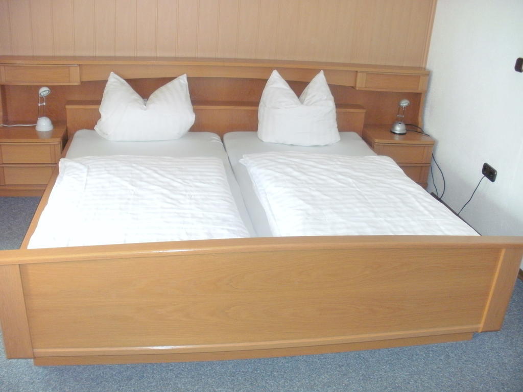 Landhotel Zum Schiff Laurenburg Room photo